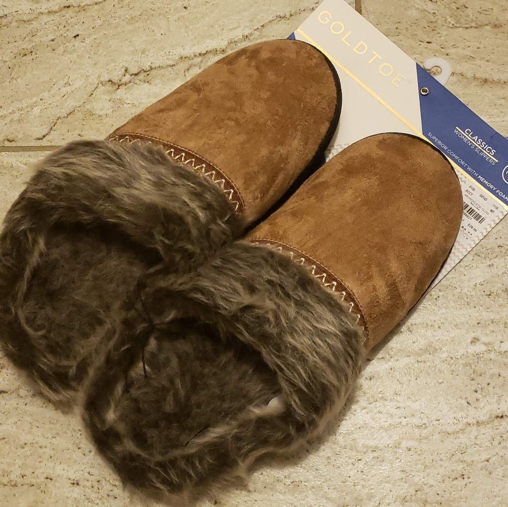 NWT Goldtoe microsuede women's slippers